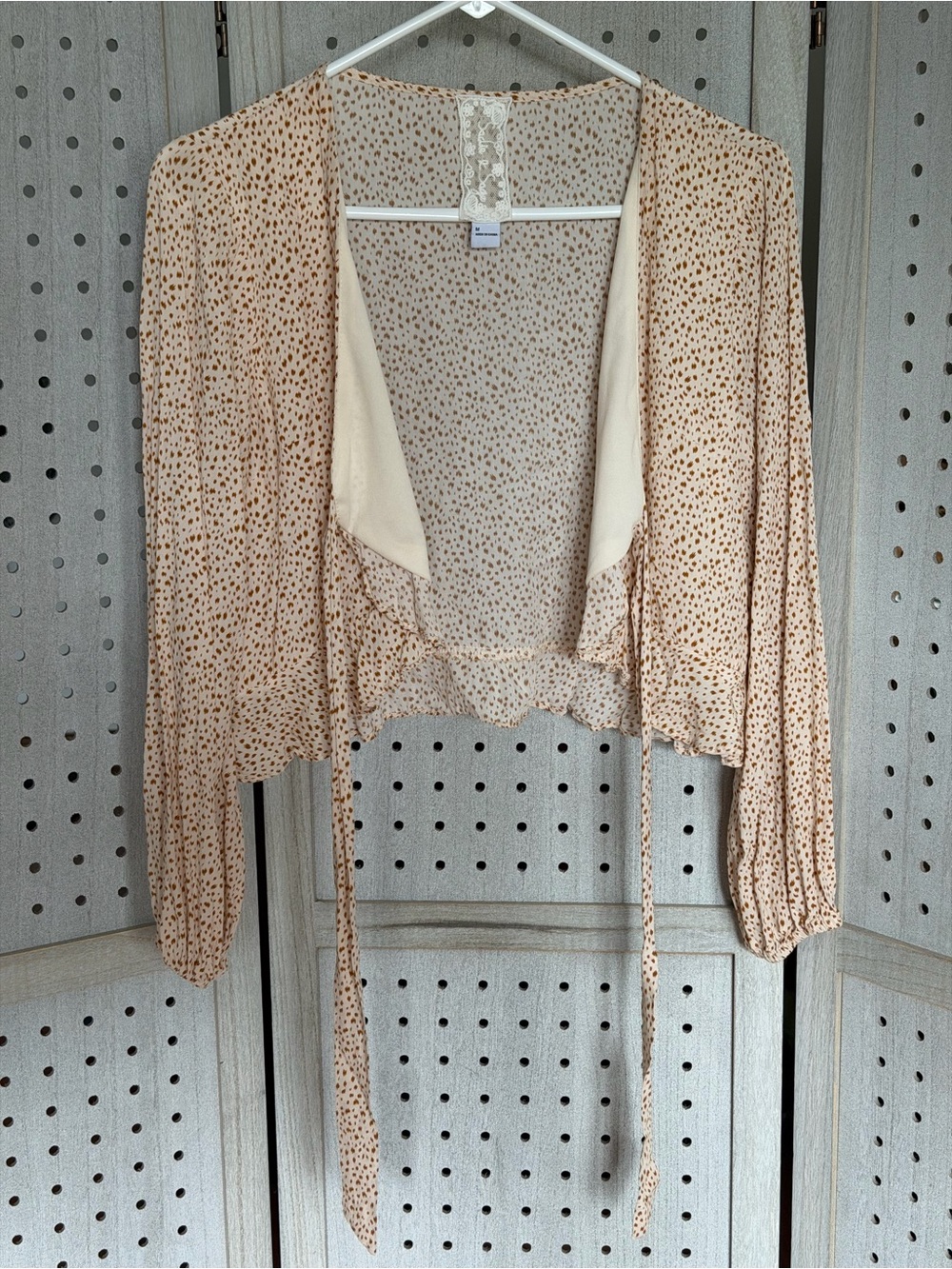 Sadie & Sage Cream and Brown Printed Tie-Front Cropped Blouse